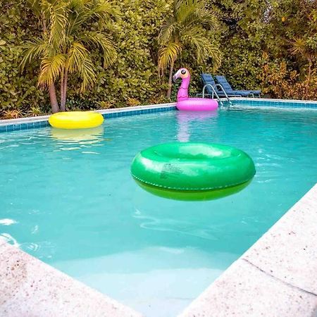 House With Pool And Bbq, 12 Min To The Beach Miami Shores Екстериор снимка