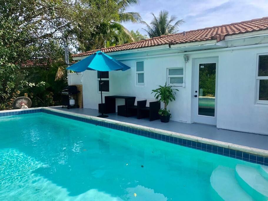House With Pool And Bbq, 12 Min To The Beach Miami Shores Екстериор снимка