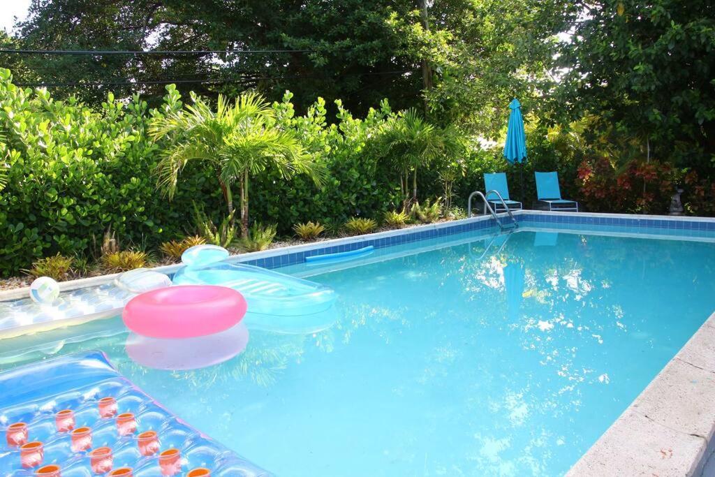 House With Pool And Bbq, 12 Min To The Beach Miami Shores Екстериор снимка