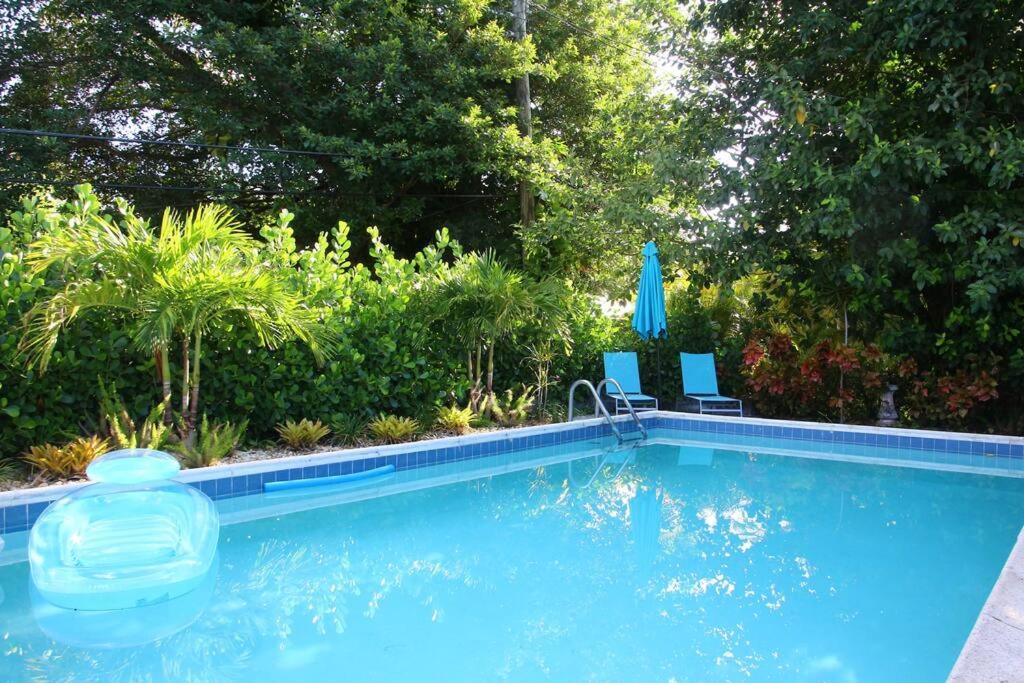 House With Pool And Bbq, 12 Min To The Beach Miami Shores Екстериор снимка