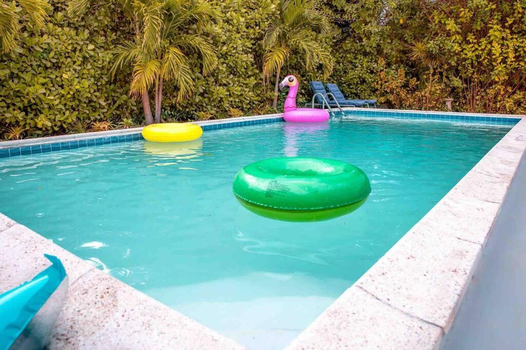 House With Pool And Bbq, 12 Min To The Beach Miami Shores Екстериор снимка